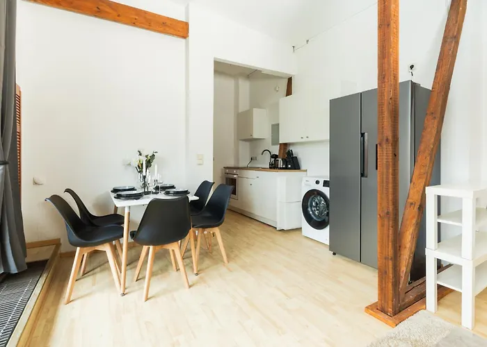 شقة Helle & Gemuetliche Dachwohnung Mit Terasse برلين