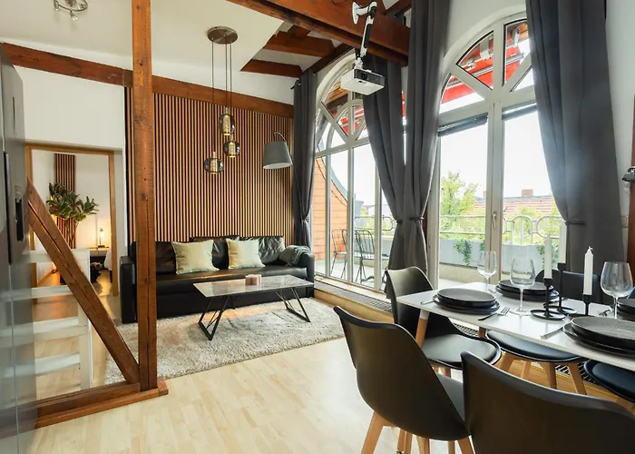 Helle & Gemuetliche Dachwohnung Mit Terasse Berlin