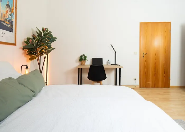 アパート Helle & Gemuetliche Dachwohnung Mit Terasse